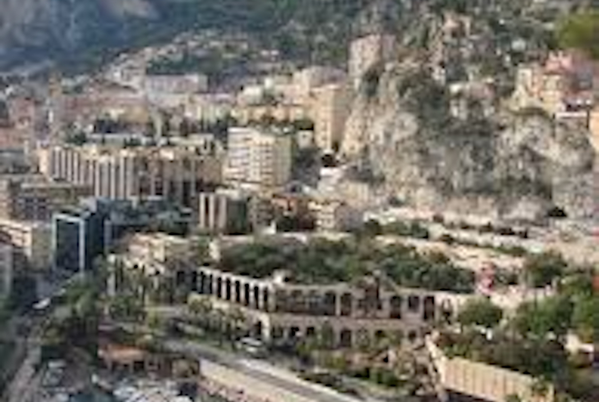 Quartier Fontvieille – Quiet offices overlooking gardens