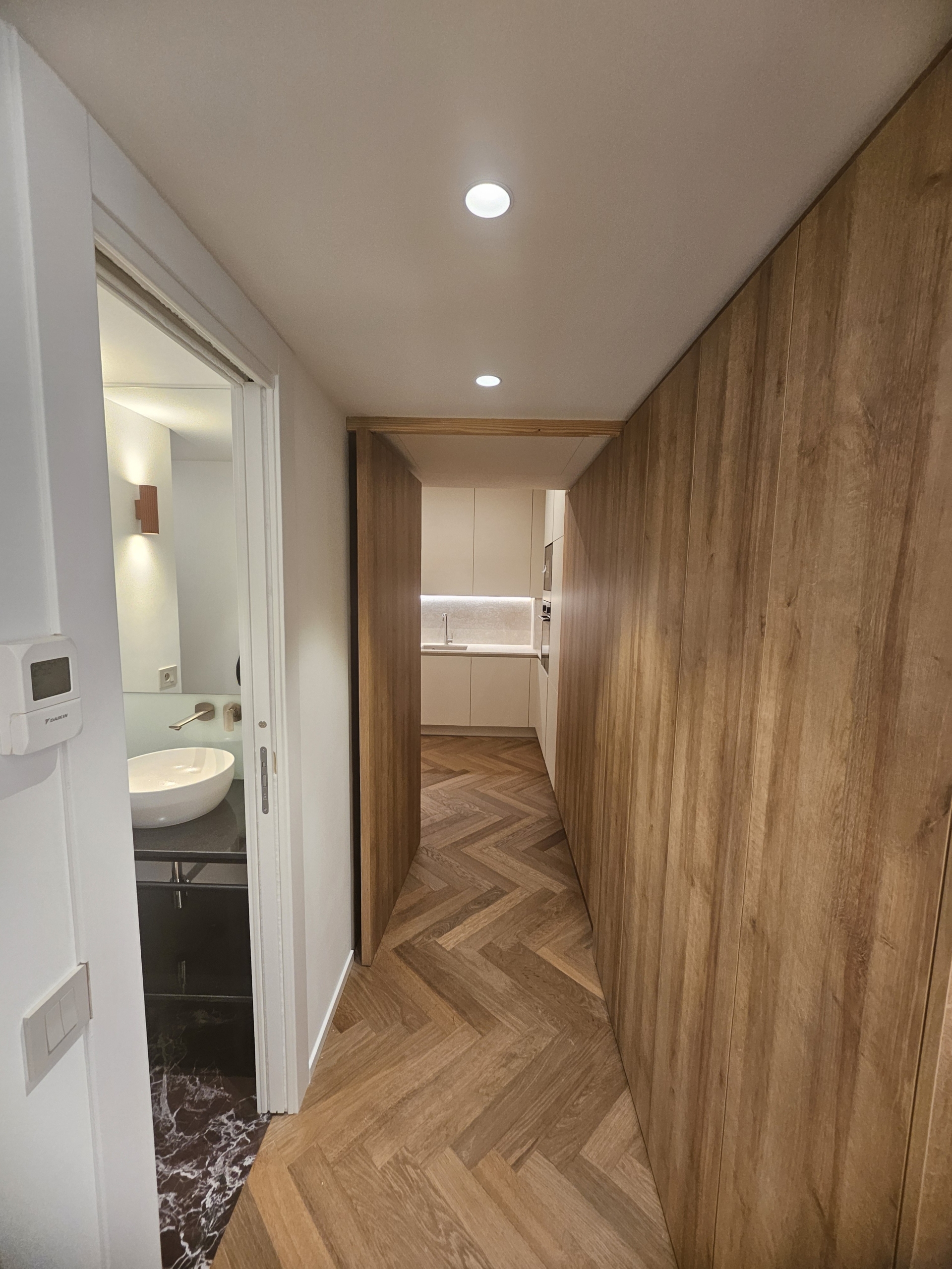 20250923-100131-1758637900-scaled-1 Condamine – 5 Rooms for sale near the port