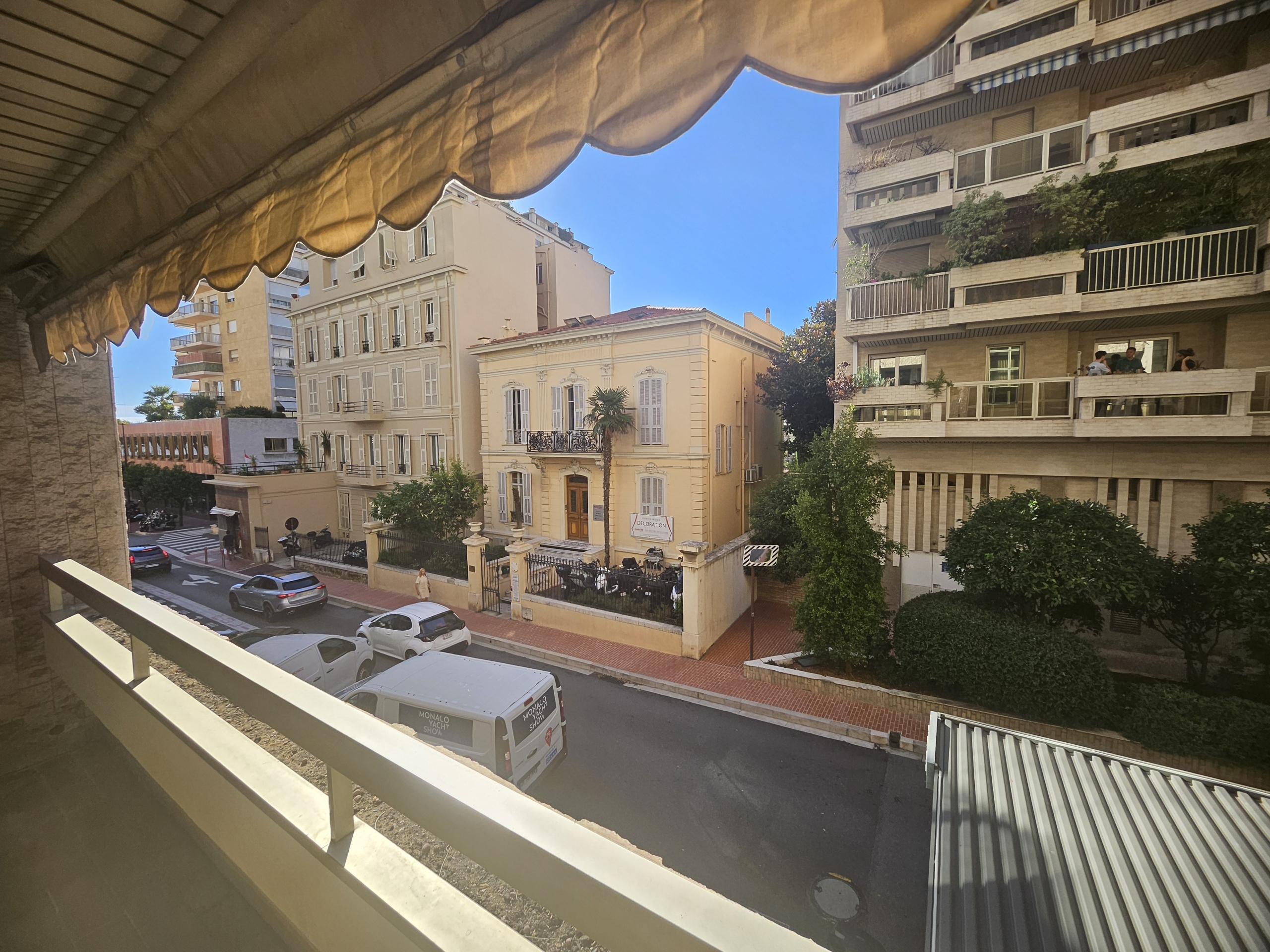 20250923-100759-1758637920-scaled-1 Condamine – 5 Rooms for sale near the port