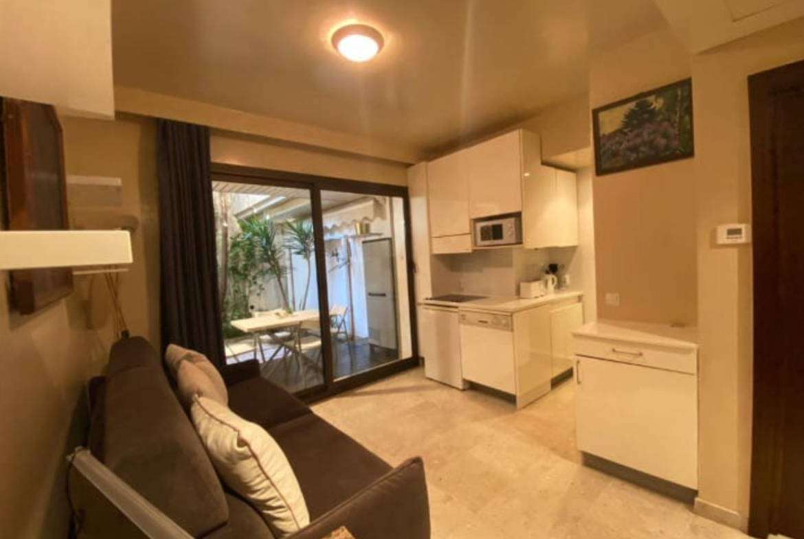 Charming furnished studio in quiet location with garden