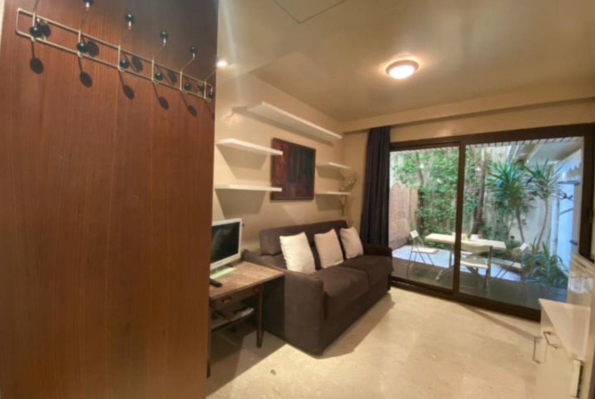 Charming furnished studio in quiet location with garden