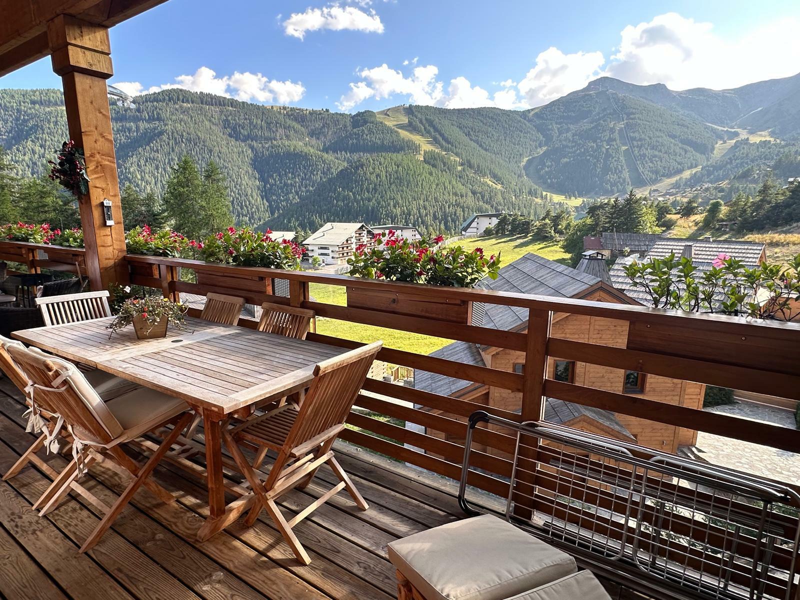 fa08ebbb-1-1763974726 AURON 4 ROOMS PRIVATE ACCESS PANORAMIC VIEW