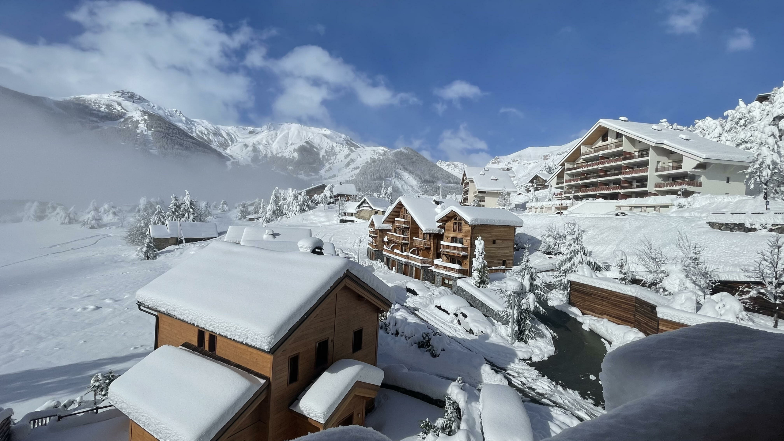 neige-3-1763974728-scaled-1 AURON 4 ROOMS PRIVATE ACCESS PANORAMIC VIEW