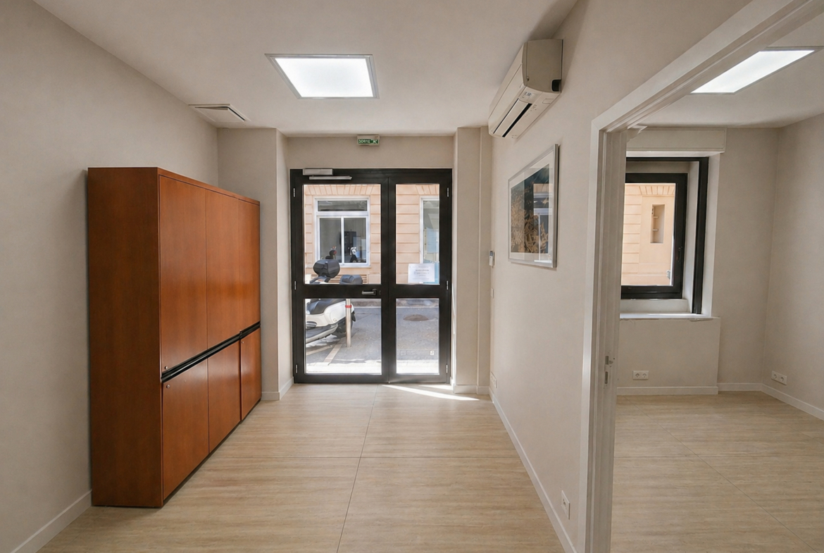 Commercial premises with display windows – Monte-Carlo